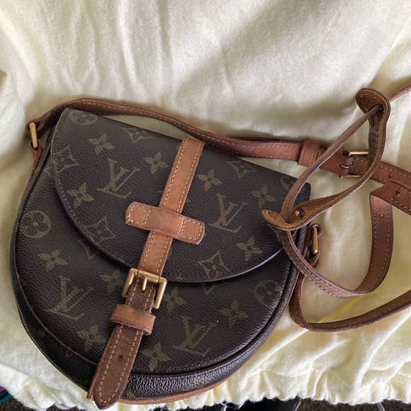 Other - Louis Vuitton Chantilly PM